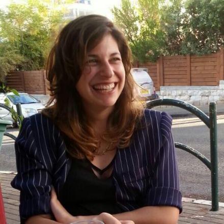 מאיה לקר